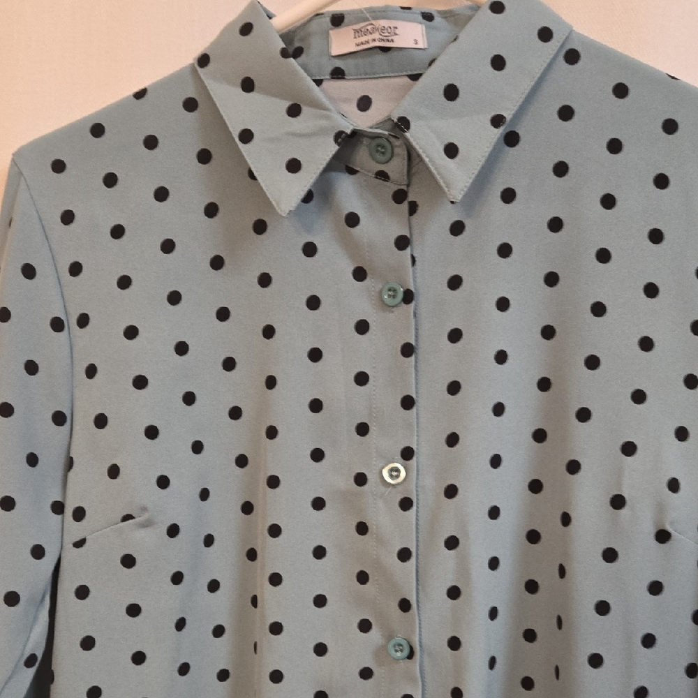 Elegant Blue Polka Dot Blouse - Picture 3 of 5